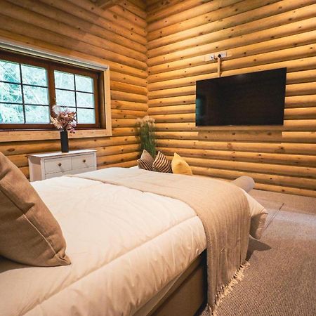 Aspen Lodge, Amazing New Log Cabin With Hot Tub - Sleeps 6 - Felmoor Park มอร์เพท ห้อง รูปภาพ