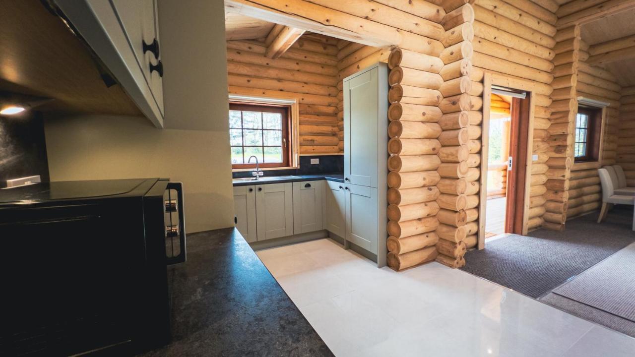 Aspen Lodge, Amazing New Log Cabin With Hot Tub - Sleeps 6 - Felmoor Park มอร์เพท ภายนอก รูปภาพ